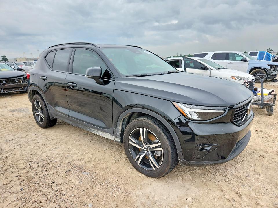 53833106 :رقم المزاد ، YV4K92HL3P2974852 vin ، 2023 Volvo Xc40 مزاد بيع