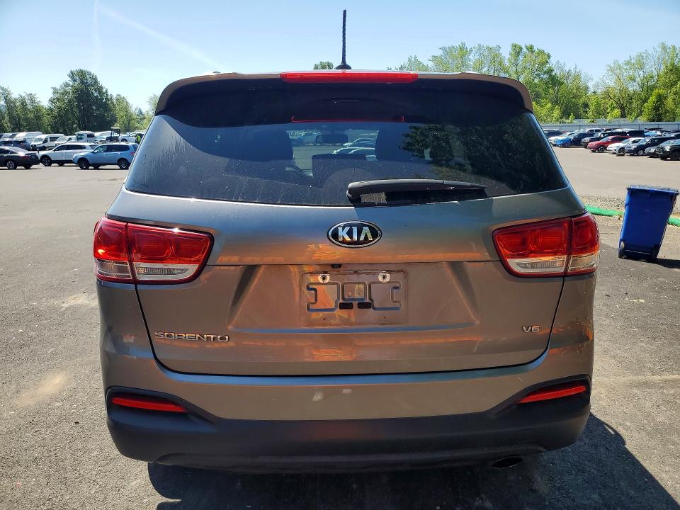 50951076 :رقم المزاد ، 5XYPGDA5XGG179986 vin ، 2016 Kia Sorento مزاد بيع