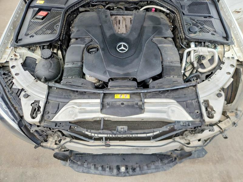 2015 Mercedes-benz C მანქანა იყიდება აუქციონზე, vin: 55SWF6GB6FU033354, აუქციონის ნომერი: 53424726