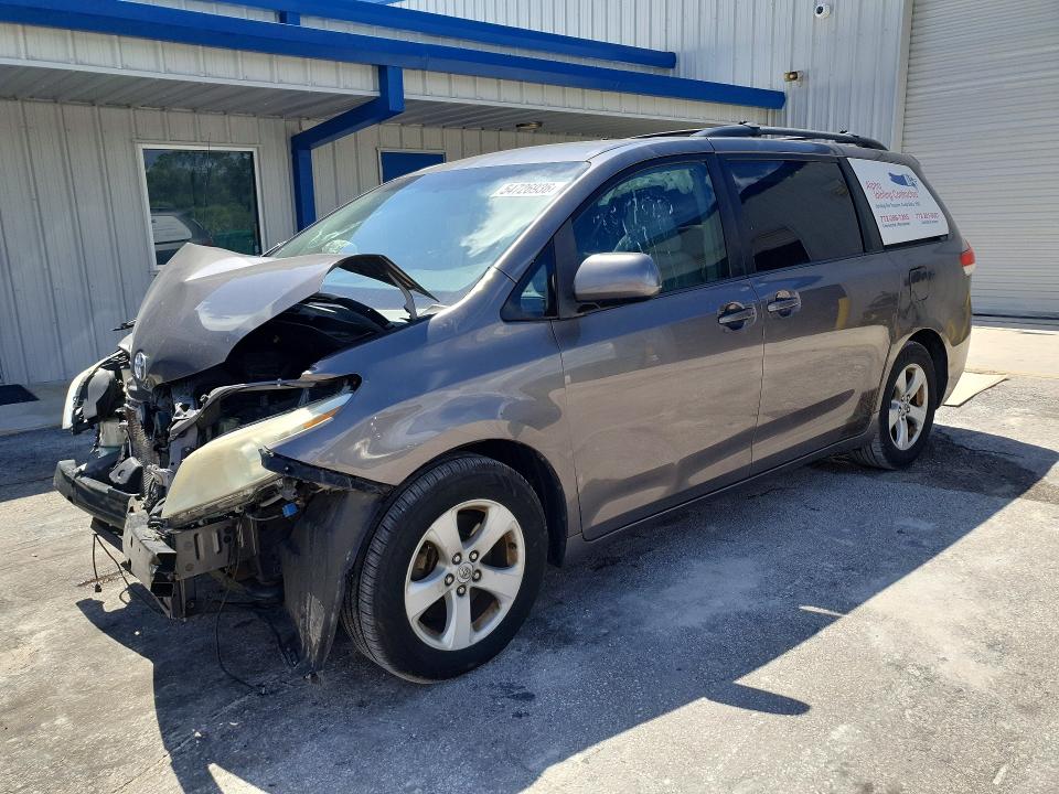 Продажа на аукционе авто 2011 Toyota Sienna, vin: 5TDKK3DC5BS162571, номер лота: 54726936