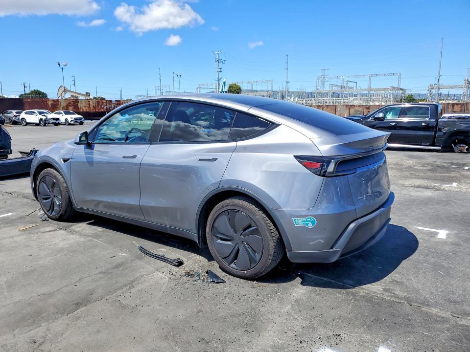 2026 Tesla Model Y მანქანა იყიდება აუქციონზე, vin: 7SAYGDEE1TF327669, აუქციონის ნომერი: 55621046