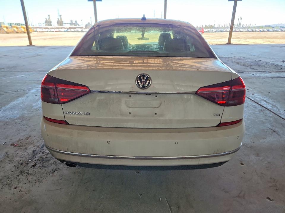 2017 Volkswagen Passat მანქანა იყიდება აუქციონზე, vin: 1VWGT7A38HC077486, აუქციონის ნომერი: 54646866