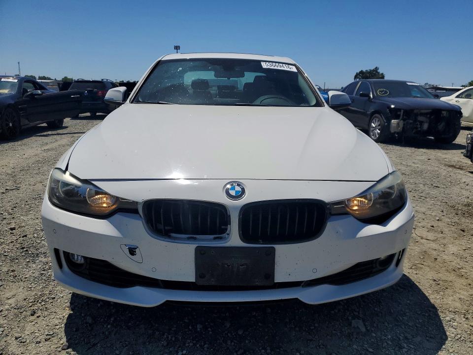 2015 Bmw 328 მანქანა იყიდება აუქციონზე, vin: WBA3A5G55FNS91046, აუქციონის ნომერი: 53669416