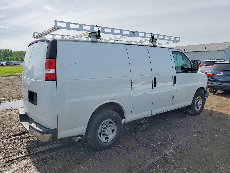 54486576 :رقم المزاد ، 1GCZGGF71N1265429 vin ، 2022 Chevrolet Express G3500 مزاد بيع