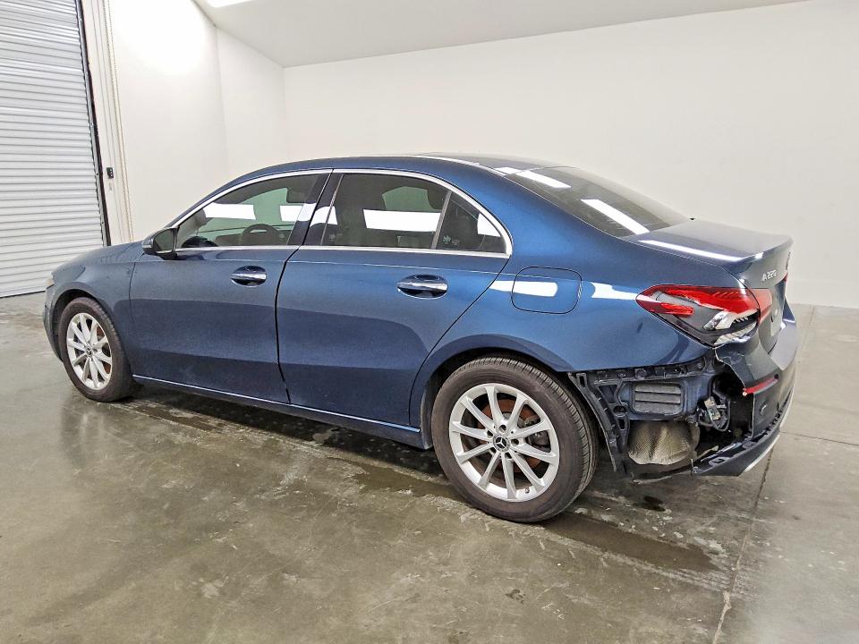 53623876 :رقم المزاد ، WDD3G4EB2KW019813 vin ، 2019 Mercedes-benz A مزاد بيع