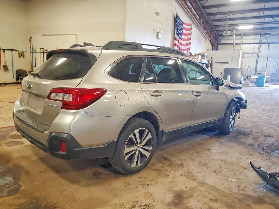 Продажа на аукционе авто 2018 Subaru Outback, vin: 4S4BSANC4J3362839, номер лота: 52809816