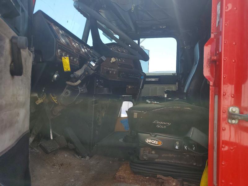54533286 :رقم المزاد ، 1FVNFWEB5YLB89716 vin ، 2000 Freightliner Conventional مزاد بيع