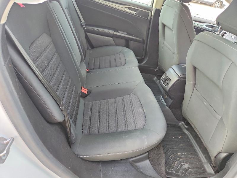 55108456 :رقم المزاد ، 3FA6P0LU9KR274519 vin ، 2019 Ford Fusion مزاد بيع