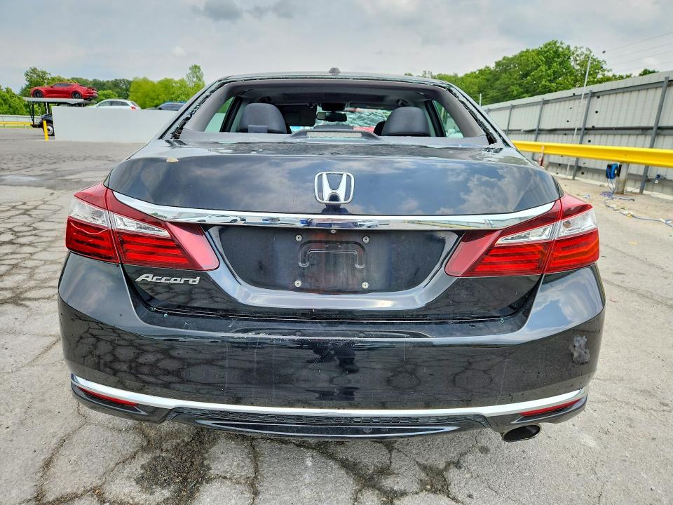 53933776 :رقم المزاد ، 1HGCR2F83HA101908 vin ، 2017 Honda Accord مزاد بيع