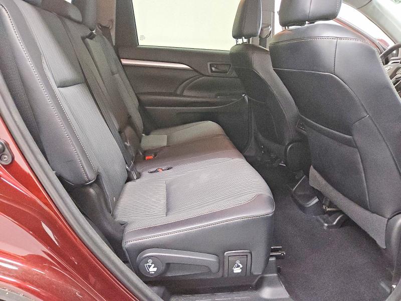 52150246 :رقم المزاد ، 5TDBKRFH7GS264716 vin ، 2016 Toyota Highlander مزاد بيع