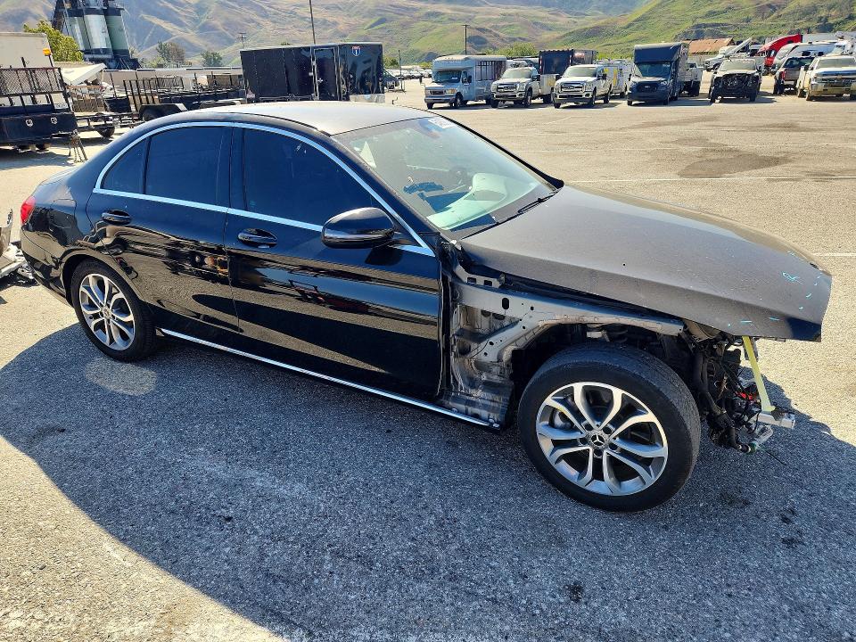 2017 Mercedes-benz C მანქანა იყიდება აუქციონზე, vin: 55SWF4JB6HU225034, აუქციონის ნომერი: 54289206