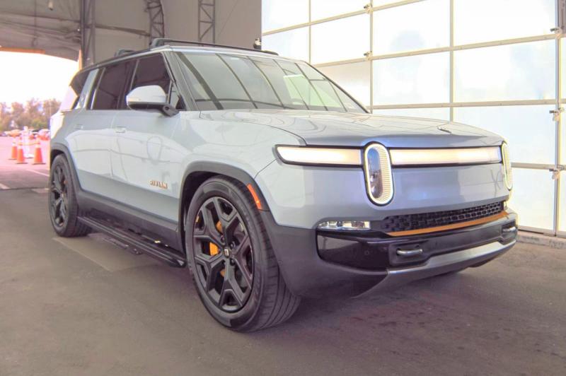 53059086 :رقم المزاد ، 7PDSGABA4PN019950 vin ، 2023 Rivian R1s مزاد بيع
