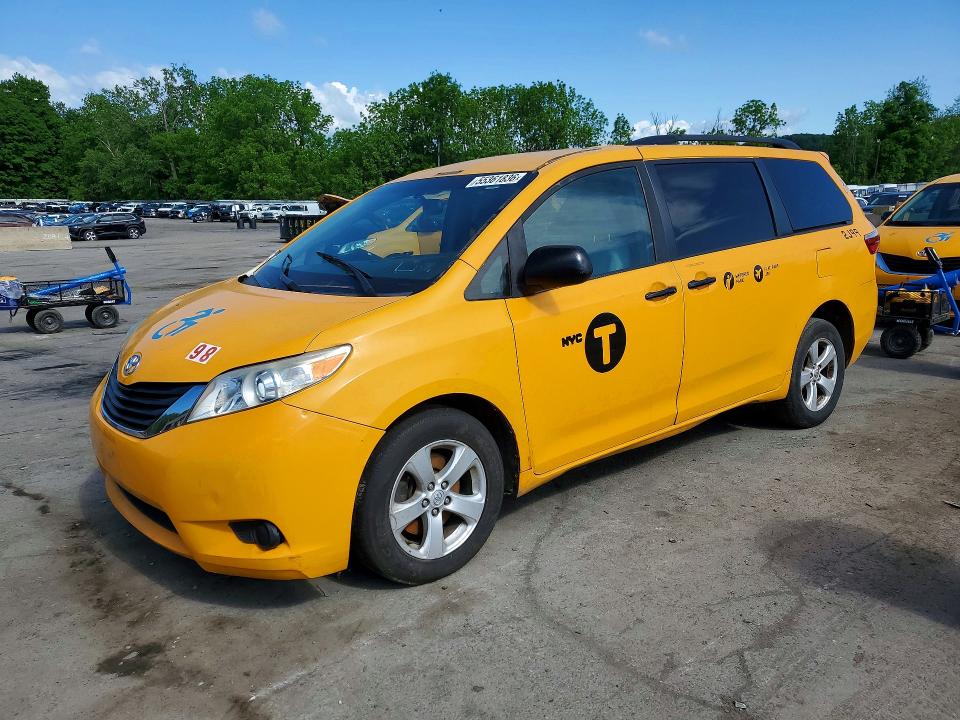 Продажа на аукционе авто 2017 Toyota Sienna, vin: 5TDKZ3DC4HS876552, номер лота: 55361836