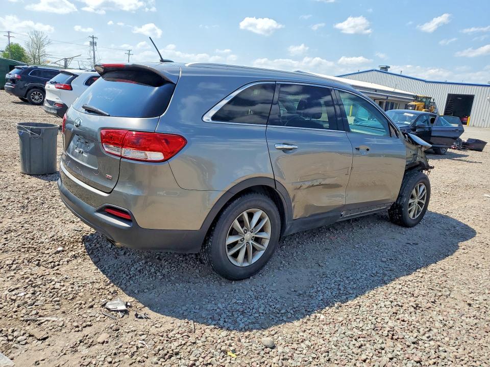 53531256 :رقم المزاد ، 5XYPGDA36HG244784 vin ، 2017 Kia Sorento مزاد بيع