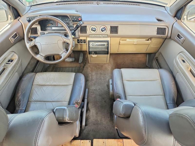 52238646 :رقم المزاد ، JM3LV5236S0706791 vin ، 1995 Mazda Mpv مزاد بيع