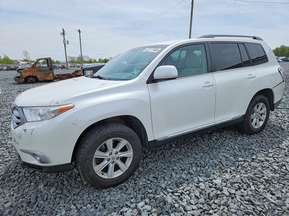 Продажа на аукционе авто 2013 Toyota Highlander, vin: 5TDBK3EHXDS278345, номер лота: 52717406