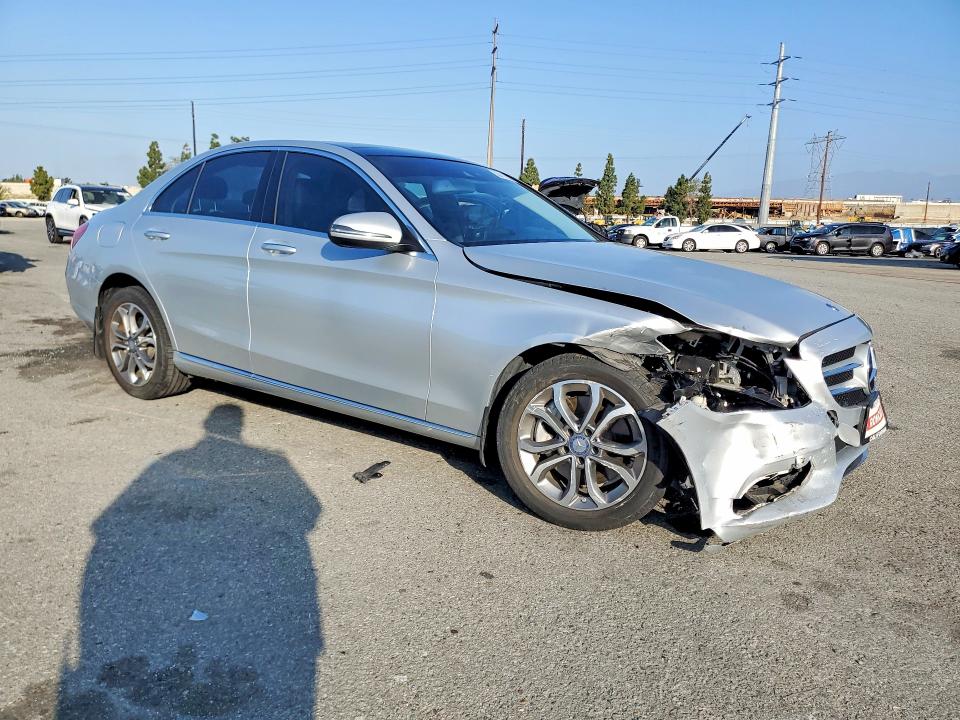 53112336 :رقم المزاد ، 55SWF4KB4GU146748 vin ، 2016 Mercedes-benz C مزاد بيع