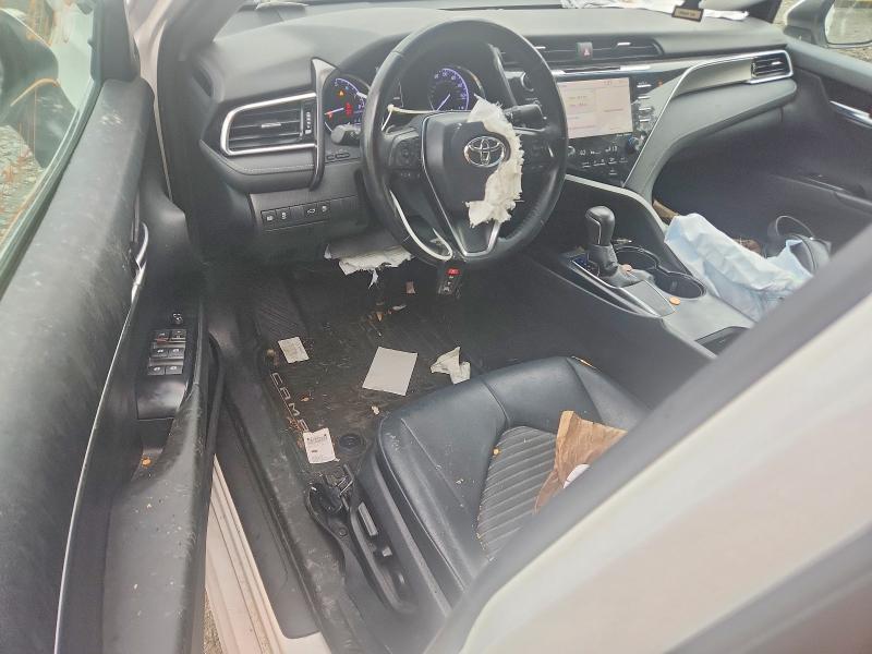 53186386 :رقم المزاد ، 4T1B11HK6JU645064 vin ، 2018 Toyota Camry مزاد بيع