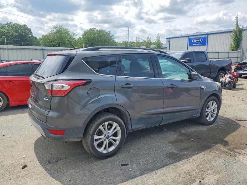 2017 Ford Escape მანქანა იყიდება აუქციონზე, vin: 1FMCU0GD2HUB72900, აუქციონის ნომერი: 55505546