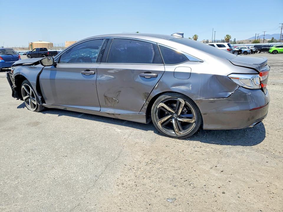 54112296 :رقم المزاد ، 1HGCV1F3XJA011798 vin ، 2018 Honda Accord مزاد بيع
