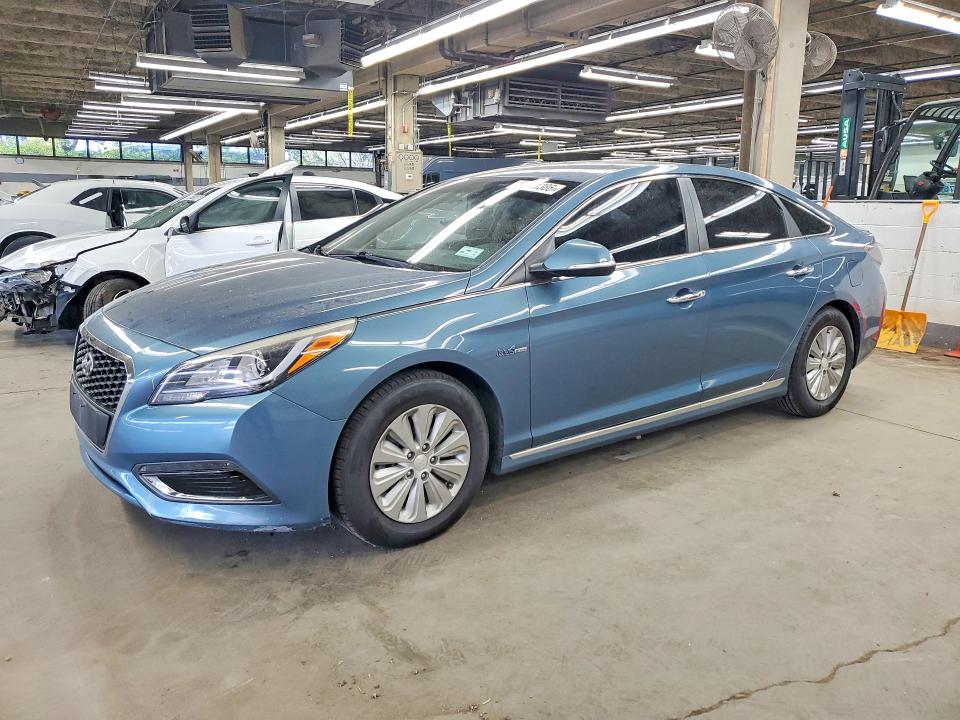 Продажа на аукционе авто 2016 Hyundai Sonata Hybrid, vin: KMHE24L14GA015595, номер лота: 53771386