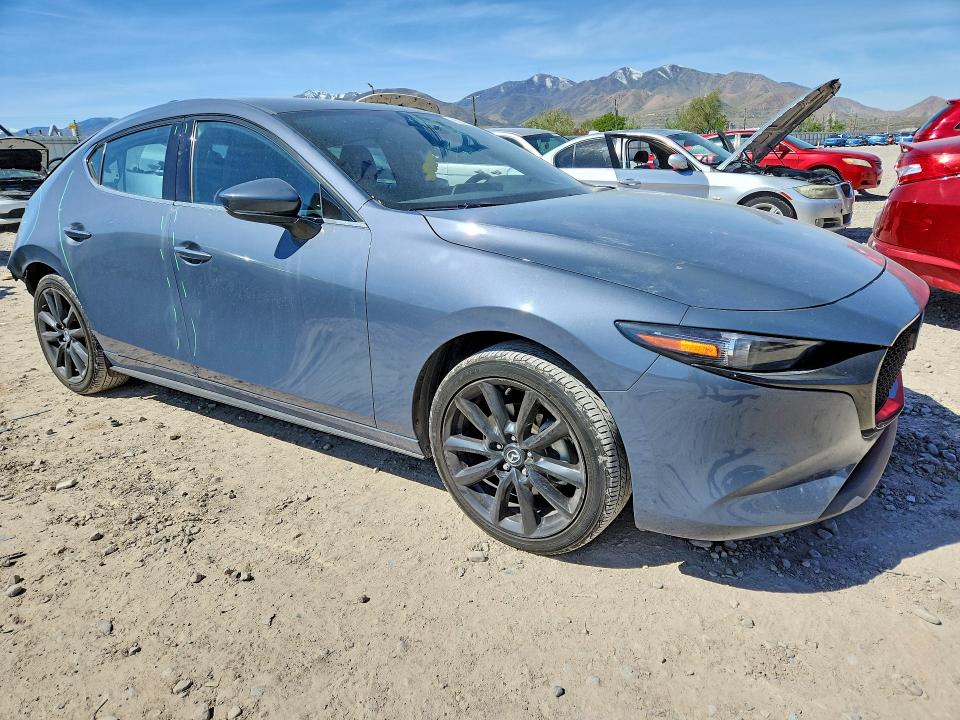 Auction sale of the 2022 Mazda 3, vin: JM1BPBML6N1504008, lot number: 52140176