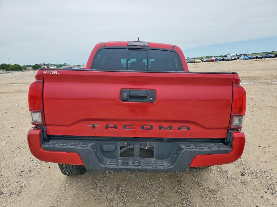 55240466 :رقم المزاد ، 5TFAX5GN5JX128094 vin ، 2018 Toyota Tacoma مزاد بيع
