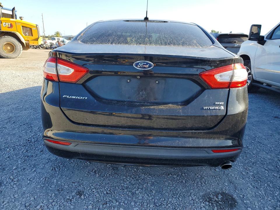 53572836 :رقم المزاد ، 3FA6P0LU3FR157556 vin ، 2015 Ford Fusion مزاد بيع