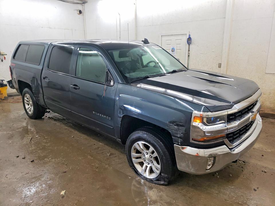 Продажа на аукционе авто 2018 Chevrolet Silverado, vin: 3GCUKREC5JG275069, номер лота: 52150406