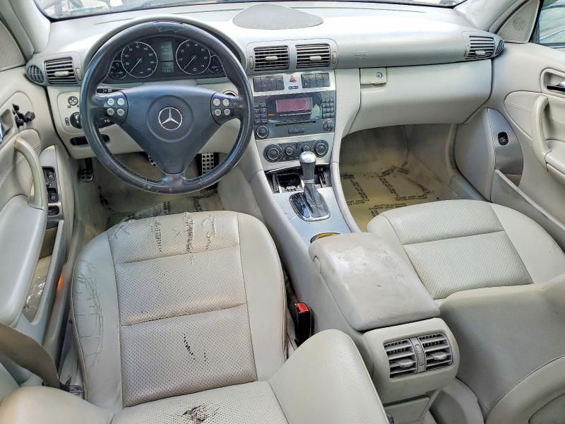 54614006 :رقم المزاد ، WDBRF40J85F679931 vin ، 2005 Mercedes-benz C مزاد بيع