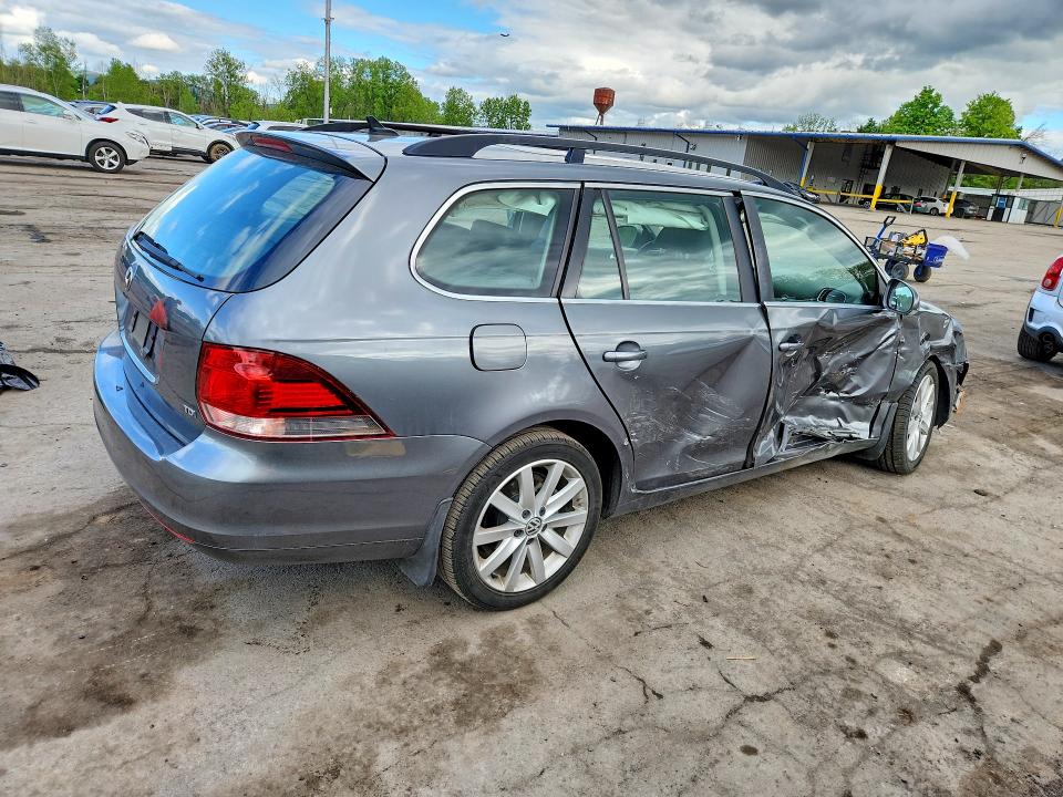 53828626 :رقم المزاد ، 3VWPL7AJXEM611645 vin ، 2014 Volkswagen Jetta مزاد بيع
