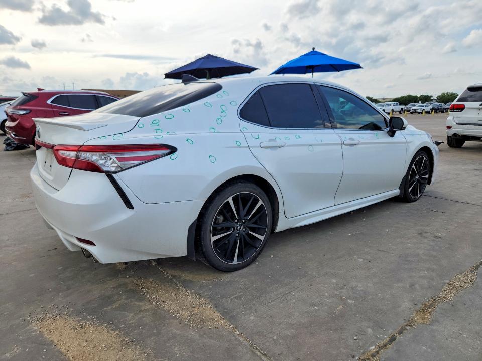 55052966 :رقم المزاد ، 4T1BZ1HK1KU026799 vin ، 2019 Toyota Camry مزاد بيع