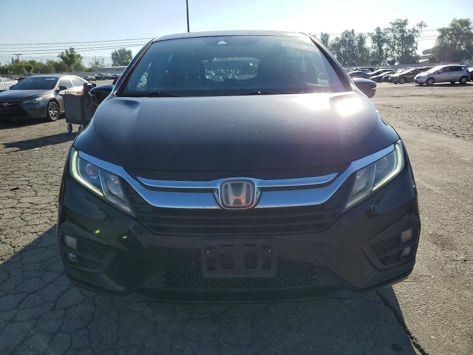 52273346 :رقم المزاد ، 5FNRL6H7XKB061590 vin ، 2019 Honda Odyssey مزاد بيع