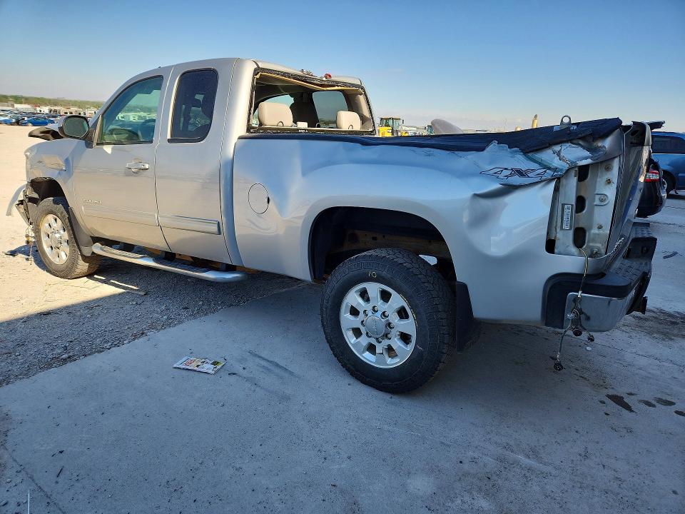 51785836 :رقم المزاد ، 1GT221CG7BZ406695 vin ، 2011 Gmc Sierra مزاد بيع