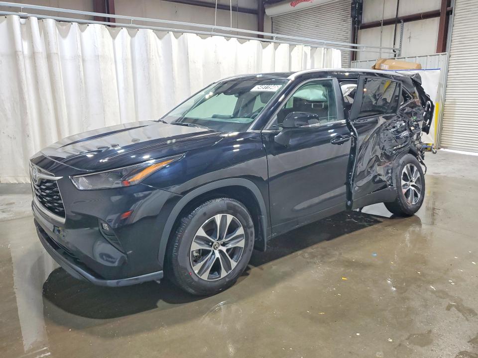 2026 Toyota Highlander მანქანა იყიდება აუქციონზე, vin: 5TDKDRBH5TS604200, აუქციონის ნომერი: 54911946