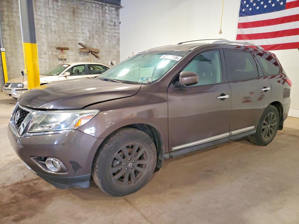 52768976 :رقم المزاد ، 5N1AR2MN7FC717882 vin ، 2015 Nissan Pathfinder مزاد بيع