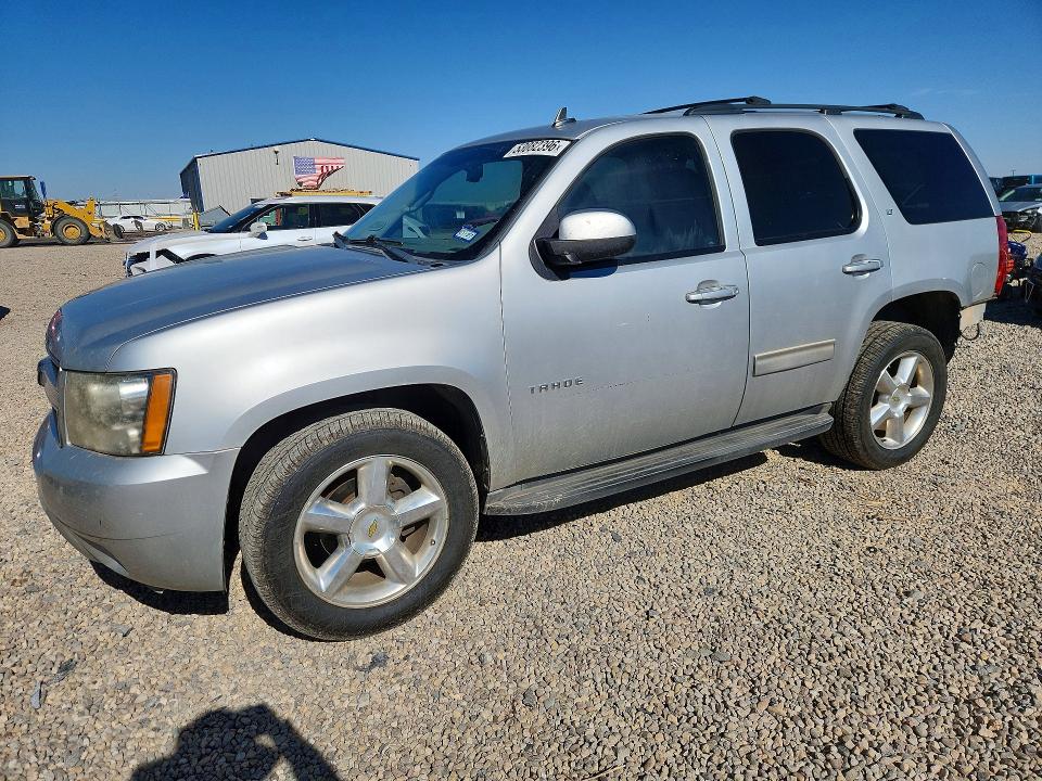 53082396 :رقم المزاد ، 1GNUCBE06AR280377 vin ، 2010 Chevrolet Tahoe مزاد بيع