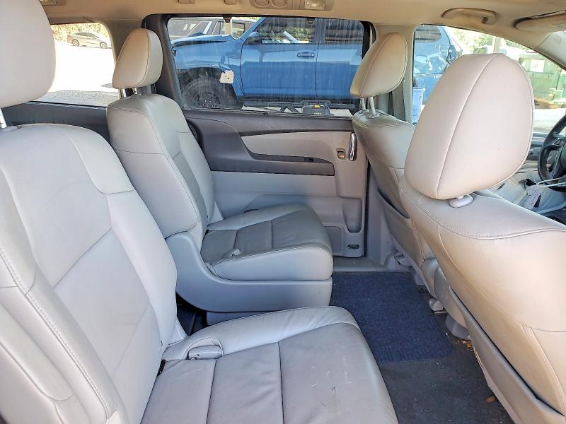 51841446 :رقم المزاد ، 5FNRL5H64FB026499 vin ، 2015 Honda Odyssey مزاد بيع