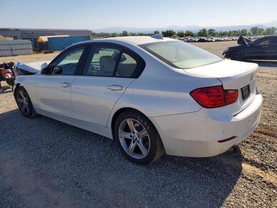 54527866 :رقم المزاد ، WBA3B1C52DF462872 vin ، 2013 Bmw 320 مزاد بيع