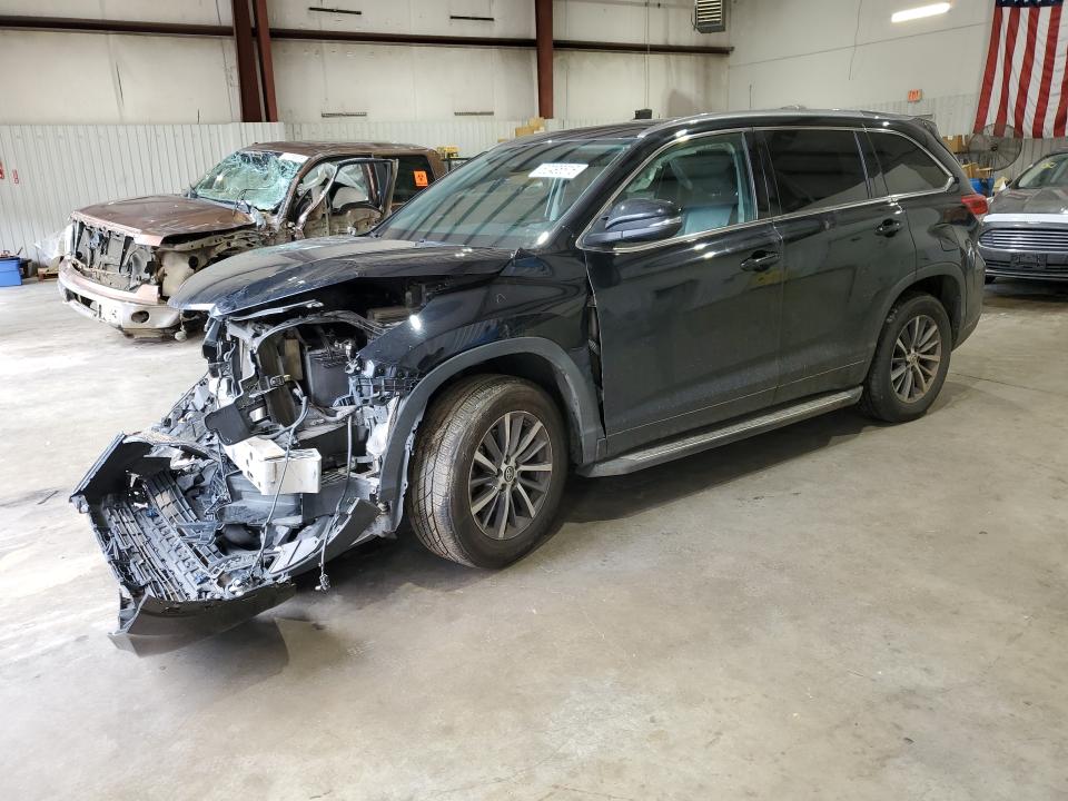 2018 Toyota Highlander მანქანა იყიდება აუქციონზე, vin: 5TDKZRFH7JS544221, აუქციონის ნომერი: 52495516