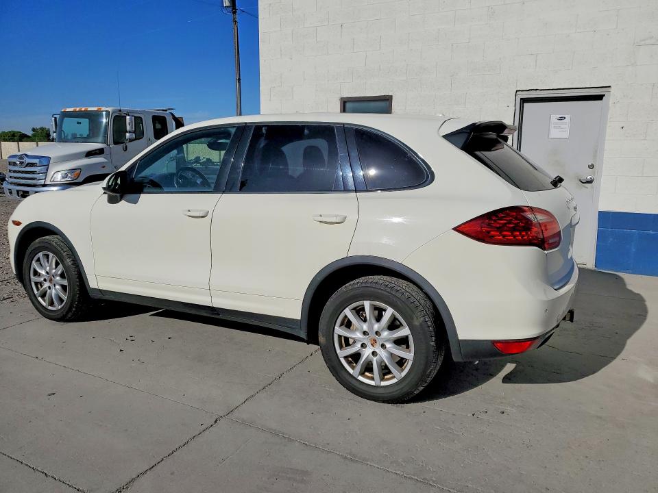 2011 Porsche Cayenne მანქანა იყიდება აუქციონზე, vin: WP1AB2A26BLA53375, აუქციონის ნომერი: 54975816
