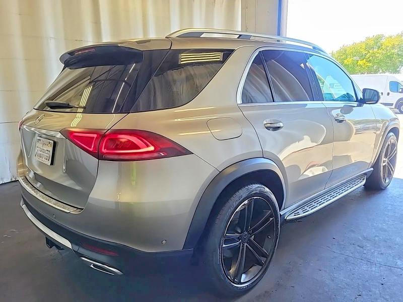 Продажа на аукционе авто 2020 Mercedes-benz Gle, vin: 4JGFB4KE9LA049017, номер лота: 55386516