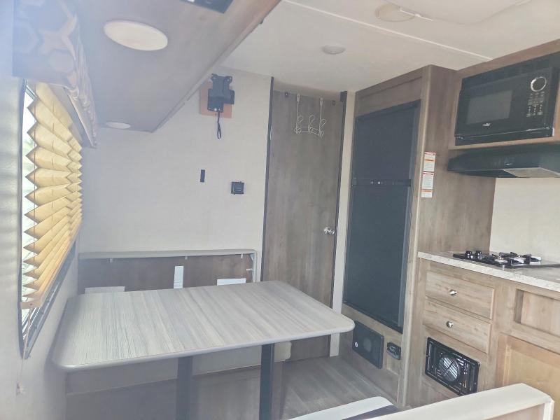 Продаж на аукціоні авто 2018 Keystone Coleman, vin: 4YDT17018JM938881, номер лоту: 53595666