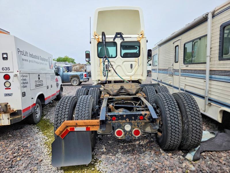 Aukcja sprzedaży 2018 Freightliner Cascadia 125, vin: 3AKJGEDVXJSJM3652, numer aukcji: 54137636