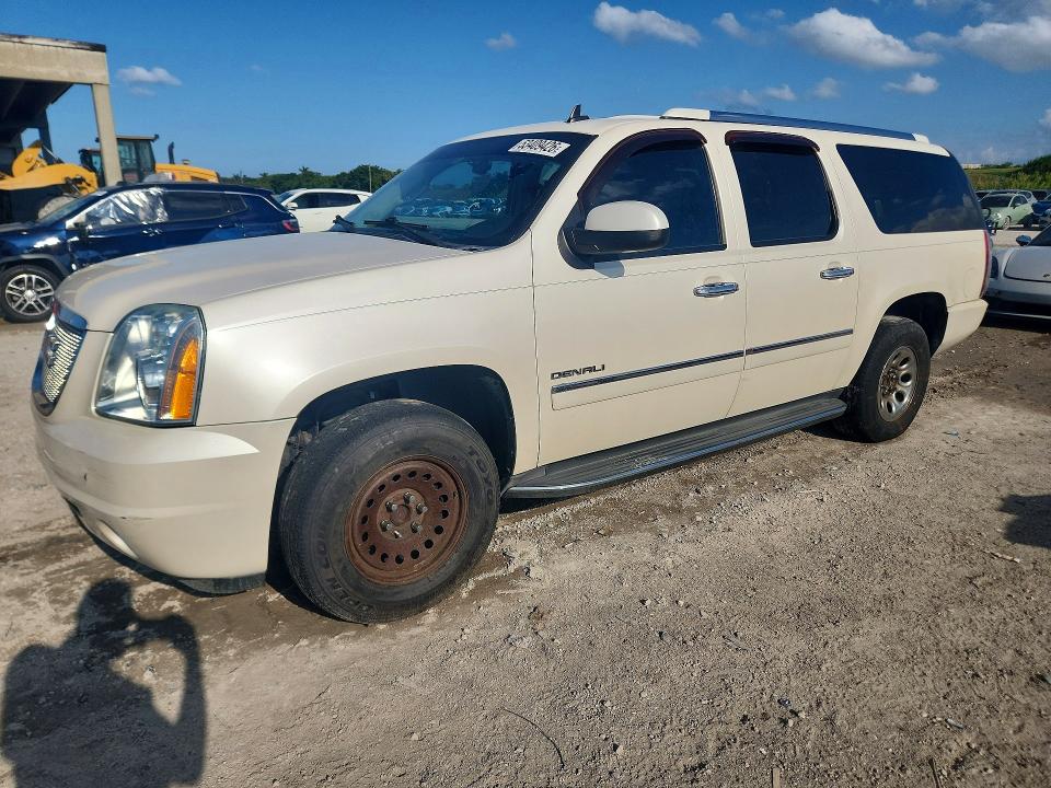 2013 Gmc Yukon Xl მანქანა იყიდება აუქციონზე, vin: 1GKS1MEF6DR359370, აუქციონის ნომერი: 53409426