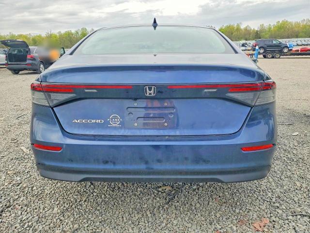 51651446 :رقم المزاد ، 1HGCY1F33RA015887 vin ، 2024 Honda Accord مزاد بيع