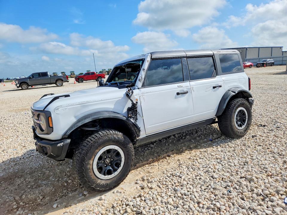 2023 Ford Bronco მანქანა იყიდება აუქციონზე, vin: 1FMEE5DP9PLC13318, აუქციონის ნომერი: 55338886