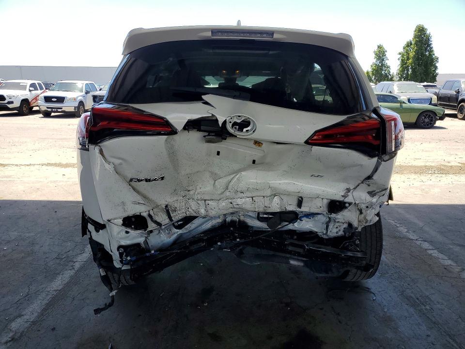 Продажа на аукционе авто 2018 Toyota Rav4, vin: JTMZFREVXJJ748135, номер лота: 55166616