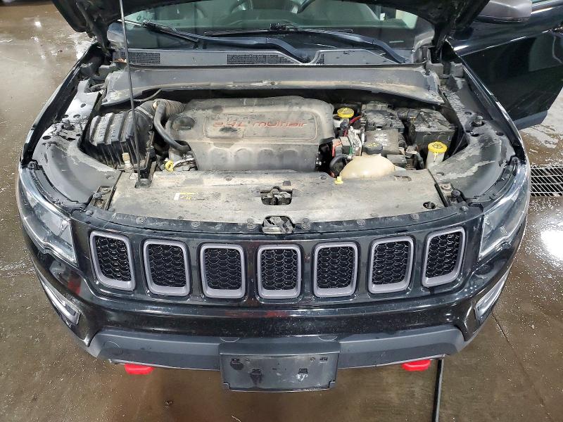 54914516 :رقم المزاد ، 3C4NJDDB6JT262731 vin ، 2018 Jeep Compass مزاد بيع