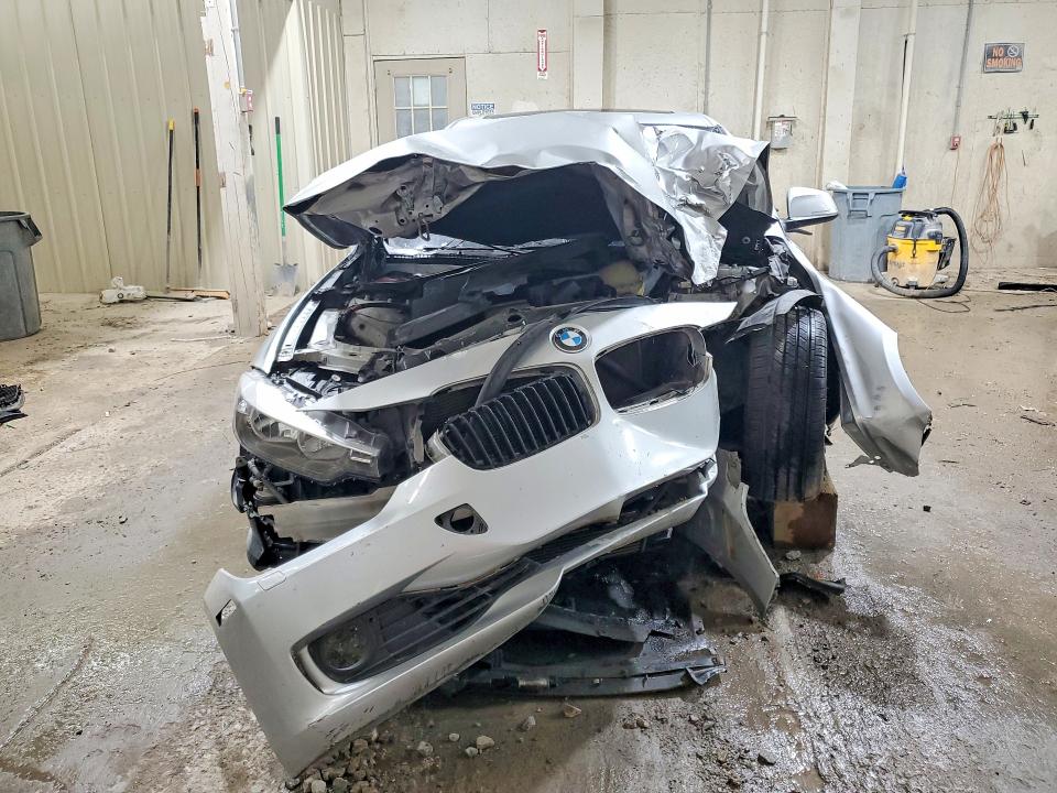 52364606 :رقم المزاد ، WBA3A5G57FNS91372 vin ، 2015 Bmw 328 مزاد بيع